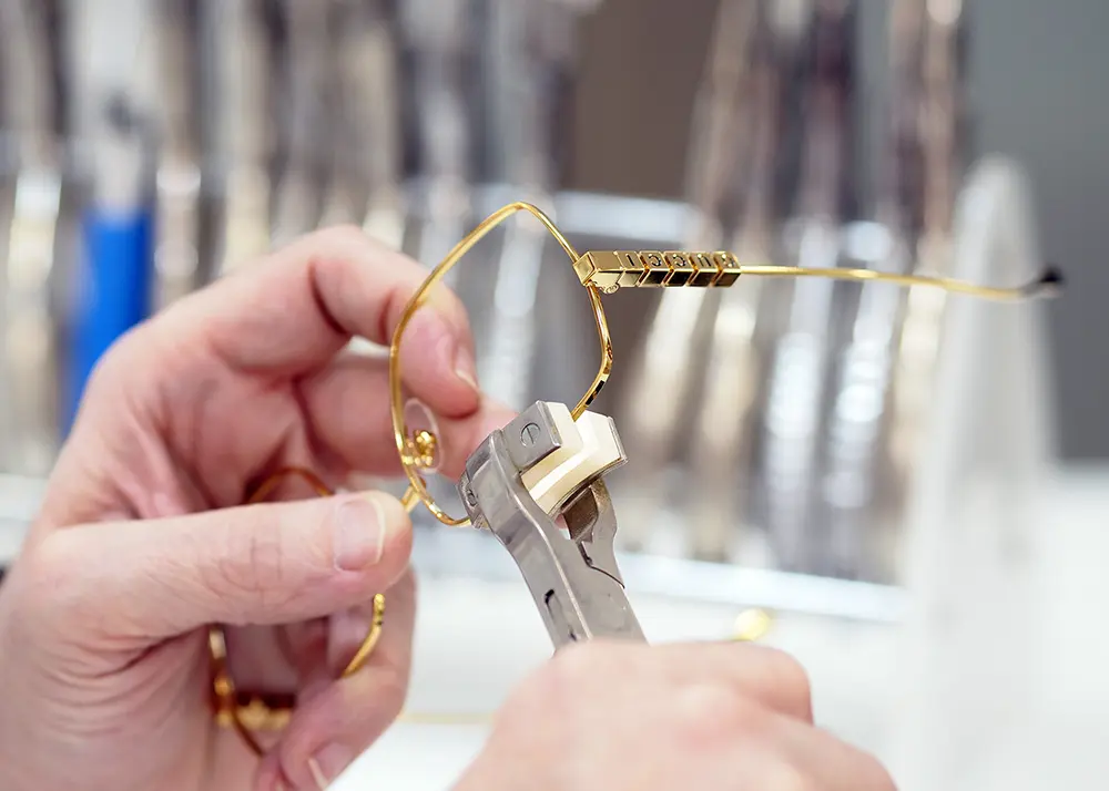 taller propio gafas